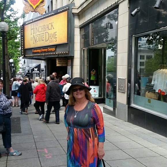 Meet your Posher, Stella - Picture 3 of 3